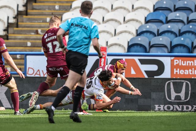Betfred Super League Huddersfield Giants v Catalans Dragons