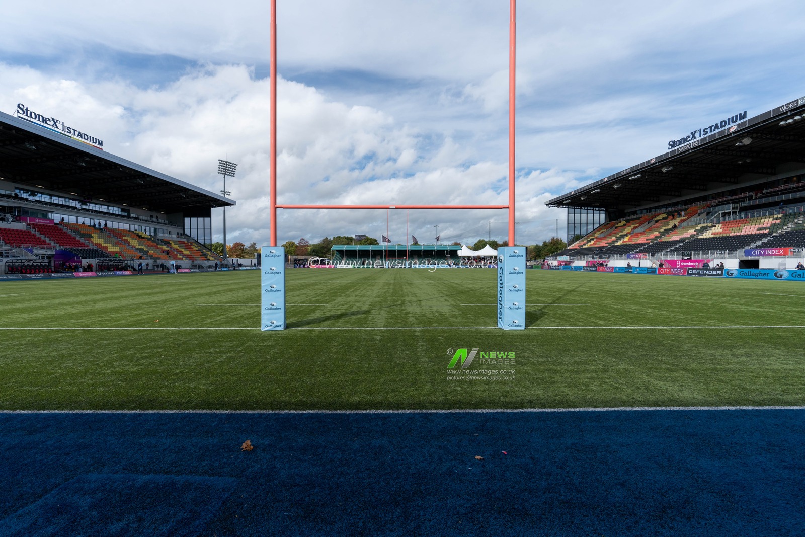 Ground View of the Stones Stadium during the Gallagher Premiership match Saracens vs Bath Rugby at StoneX Stadium, London, United Kingdom, 15th October 2022

(Photo by Richard Washbrooke/News Images)