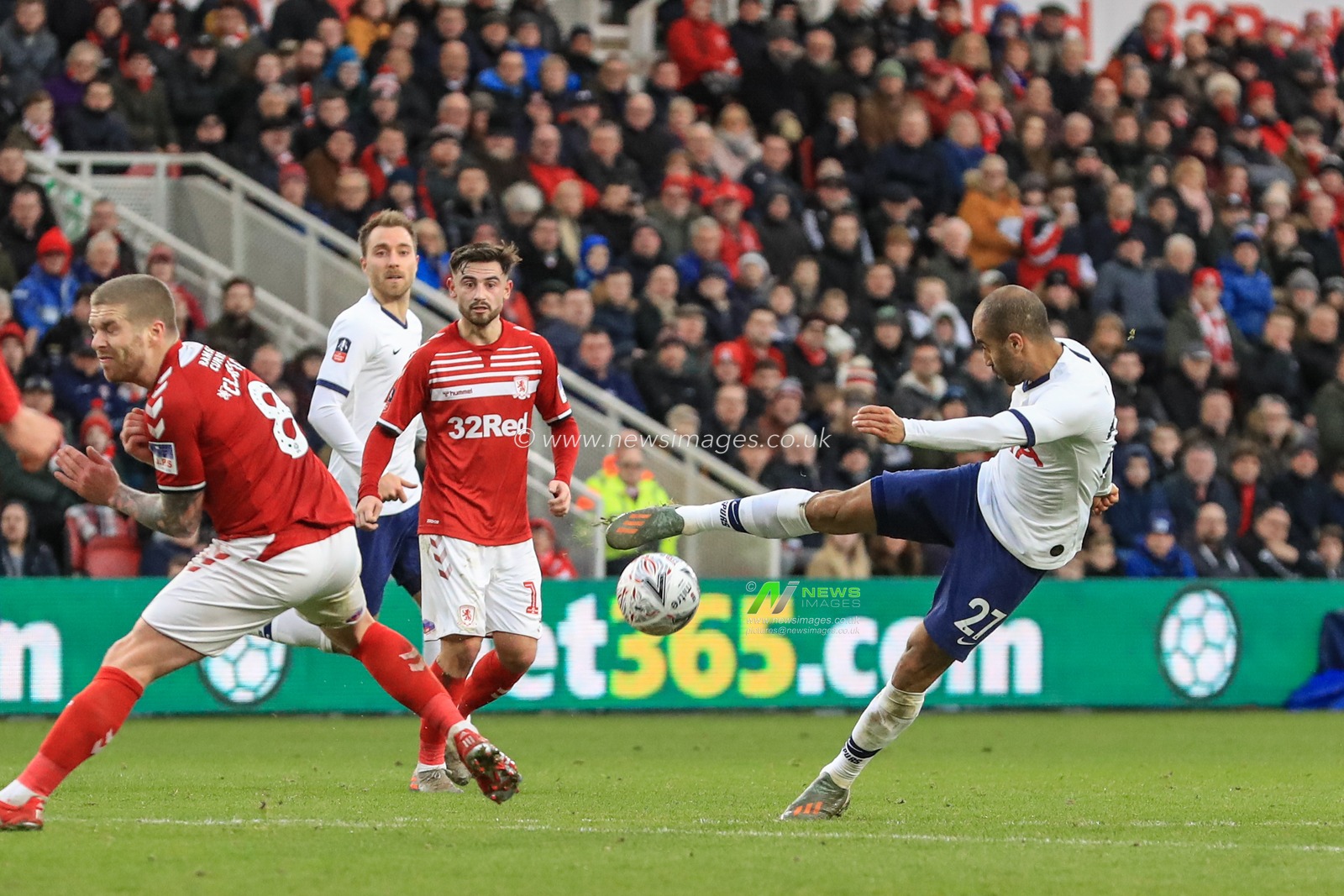 5th January 2020, Riverside Stadium, Middlesbrough, England; Emirates FA Cup, Middlesbrough v Tottenham Hotspur : Lucas Moura (27) of Tottenham shoots on goal 

Credit: Mark Cosgrove/News Images
