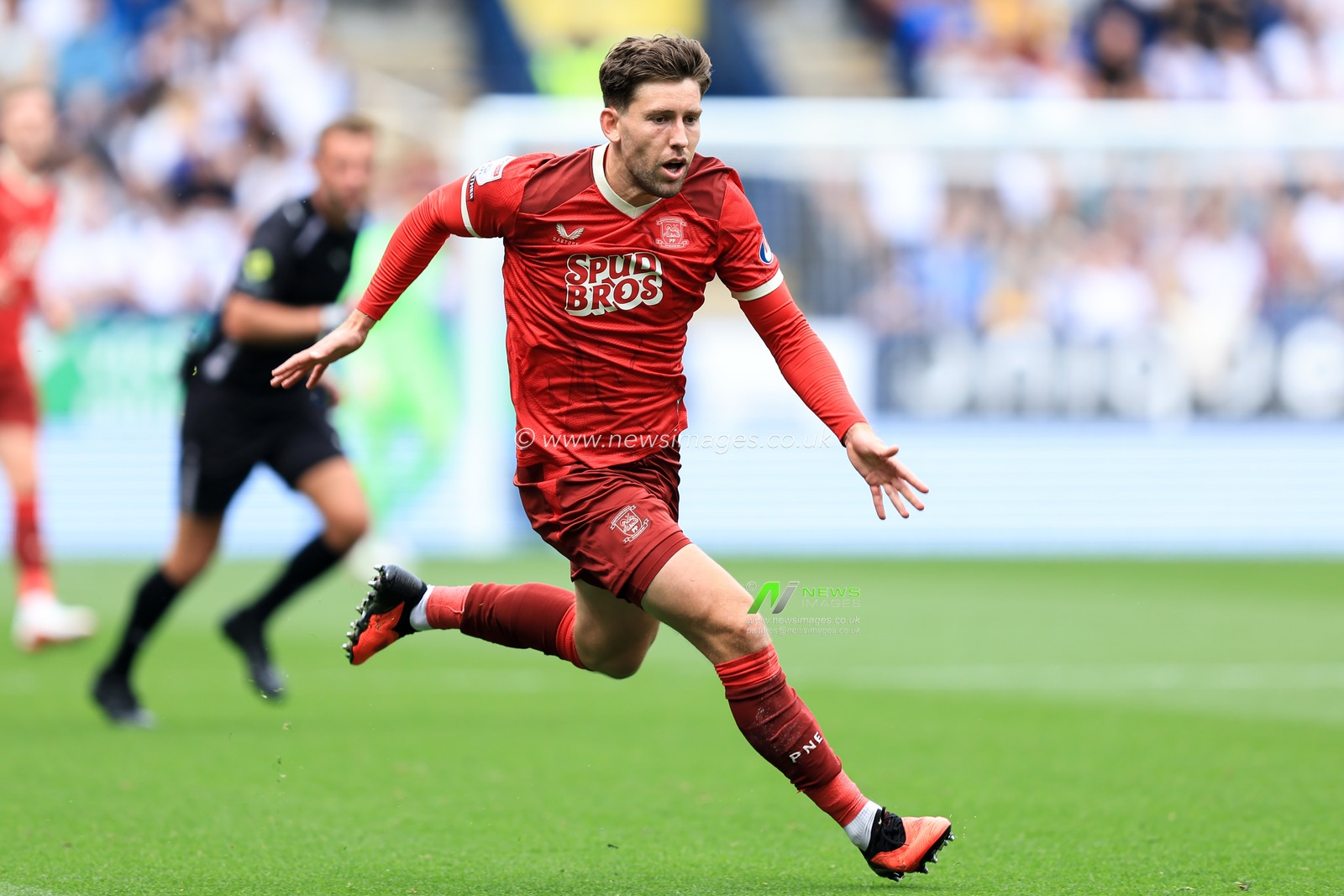 Callum Lang of Preston North End during the Sky Bet Championship match Bolton Wanderers vs Preston North End at Toughsheet Community Stadium, Bolton, United Kingdom on 15 August 2026

(Photo by Jorge Horsted/News Images)