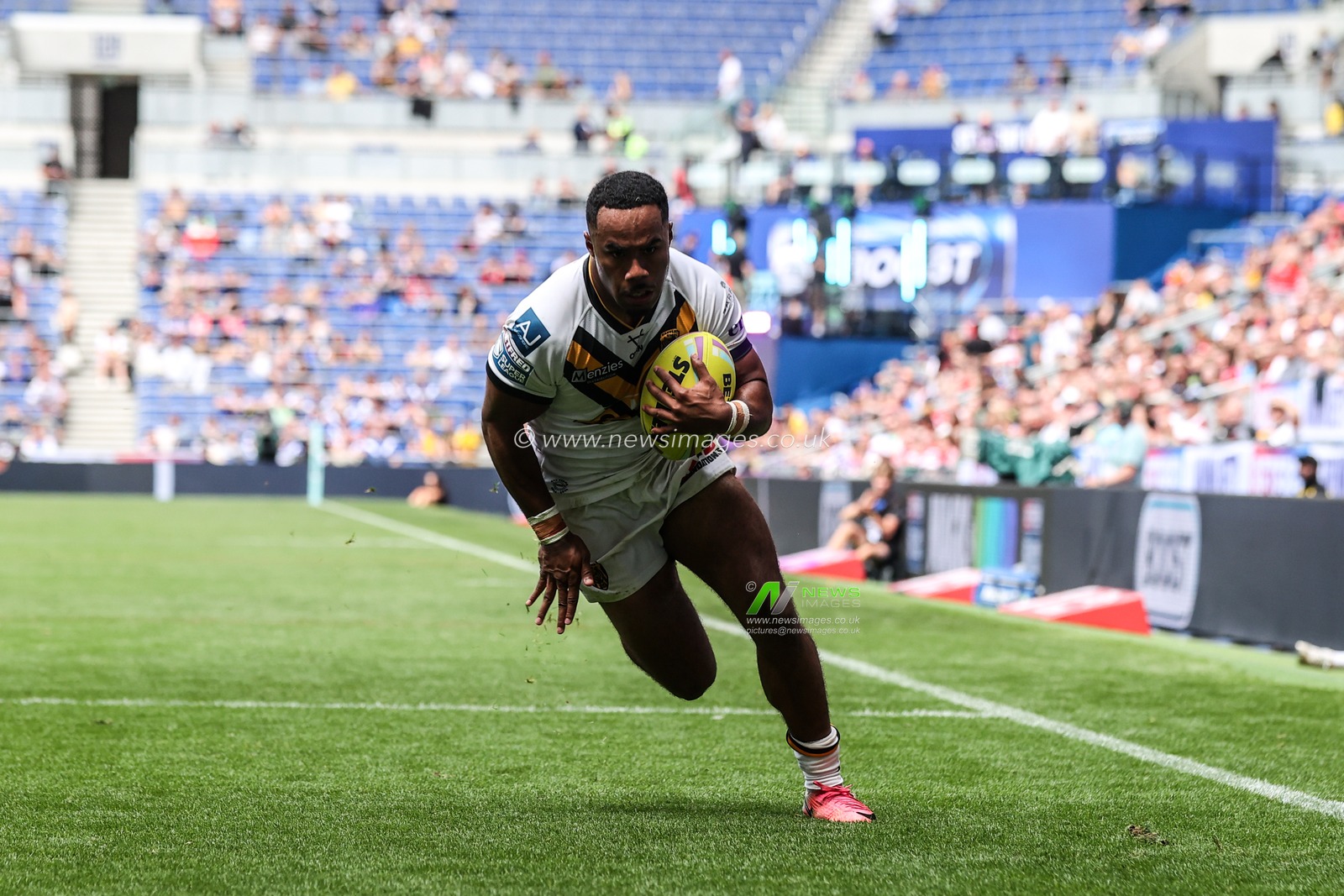 Betfred Super League Magic Weekend Wakefield Trinity v Castleford Tigers