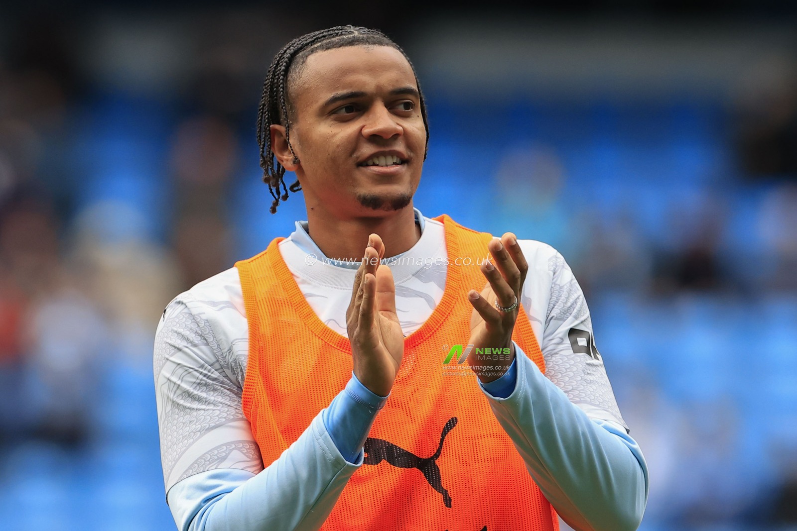 Manuel Akanji of Manchester City during the warm up ahead of the Premier League match Manchester City vs Everton at Etihad Stadium, Manchester, United Kingdom, 10th February 2024

(Photo by Conor Molloy/News Images)