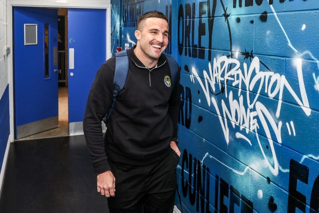 Josh Smith of Warrington Wolves arrives during the Betfred Super League round 5 match Warrington Wolves vs Castleford Tigers at The Halliwell Jones Stadium, Warrington, United Kingdom on 21 March 2026

(Photo by Alfie Cosgrove/News Images)