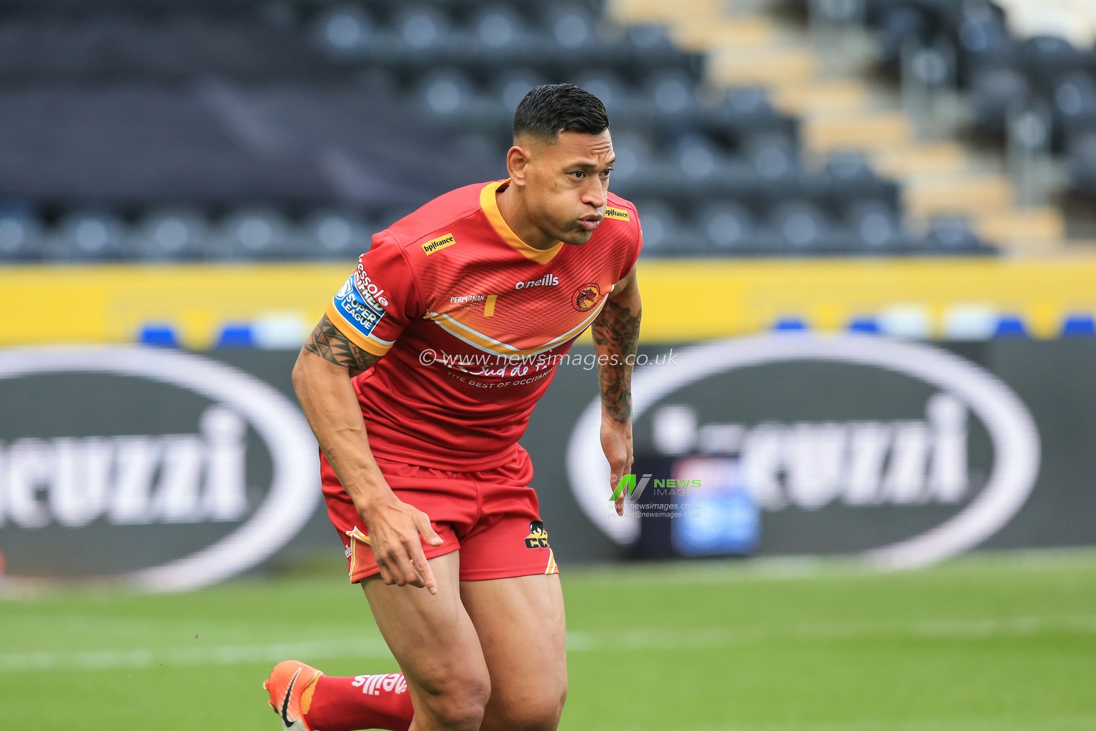 1st March 2020, KCOM Stadium, Hull, England; Betfred Super League, Hull FC v Catalans Dragons : Israel Folau (4) of Catalans Dragons during the pre-game warmup