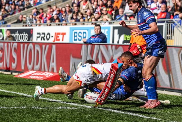 Corey Hall of Wakefield Trinity reaches for a try however Esan Marsters of Bradford Bulls pushes him out of play during the Betfred Super League round 8 match Wakefield Trinity vs Bradford Bulls at DIY Kitchens Stadium, Wakefield, United Kingdom on 18 April 2026

(Photo by Alfie Cosgrove/News Images)