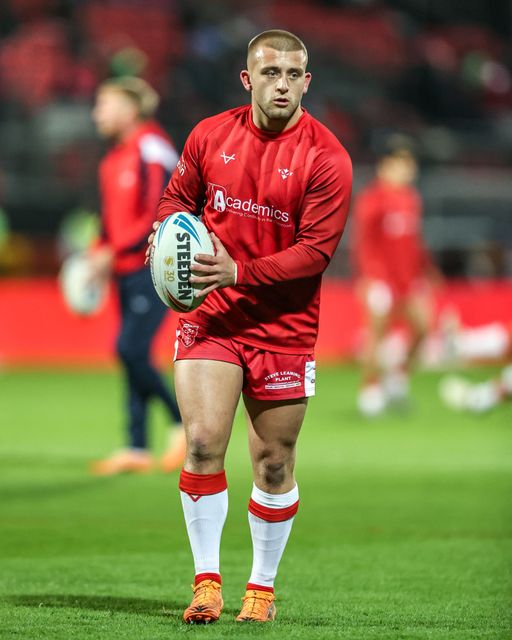 Mikey Lewis of Hull KR in the pre-game warm up during the Betfred Super League round 6 match Hull KR vs St Helens at Sewell Group Craven Park, Hull, United Kingdom on 27 March 2026

(Photo by Alfie Cosgrove/News Images)