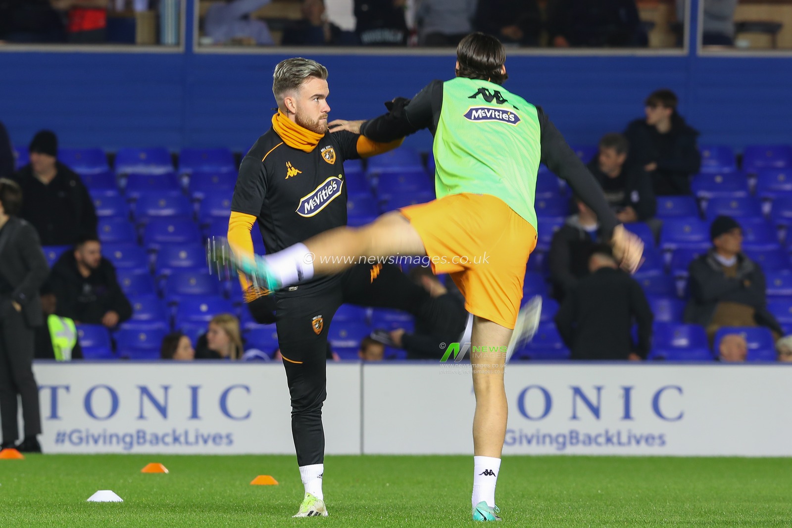 Aaron Connolly #44 of Hull City during the pre-game warm up ahead of the Sky Bet Championship match Birmingham City vs Hull City at St Andrews, Birmingham, United Kingdom, 25th October 2023

(Photo by Gareth Evans/News Images)