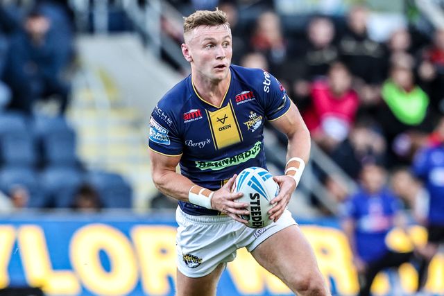 Mikołaj Olędzki of Leeds Rhinos in action during the Betfred Super League round 13 match Leeds Rhinos vs St Helens at AMT Headingley Stadium, Leeds, United Kingdom on 04 June 2026

(Photo by Alfie Cosgrove/News Images)