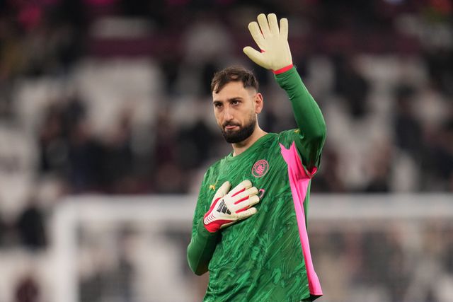 Manchester City goalkeeper Gianluigi Donnarumma to away support at full time after draw during the Premier League match West Ham United vs Manchester City at London Stadium, London, United Kingdom on 14 March 2026

(Photo by Harvey Murphy/News Images)