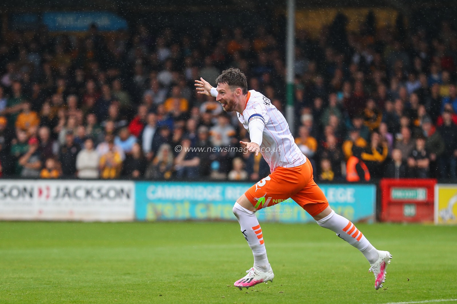 James Husband of Blackpool celebrates his goal to make it 0-1 during the Sky Bet League 1 match Cambridge United vs Blackpool at Abbey Stadium, Cambridge, United Kingdom, 24th August 2024

(Photo by Gareth Evans/News Images)