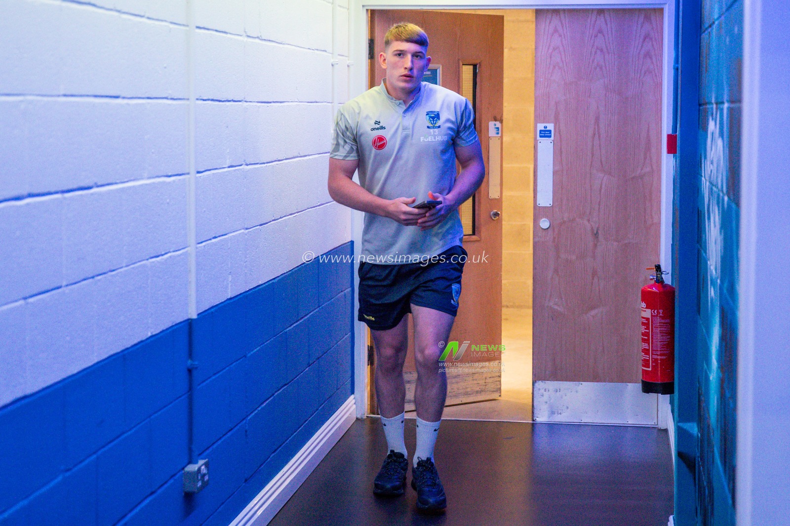 Matty Nicholson of Warrington Wolves arrives ahead of the Betfred Super League Round 25 match Warrington Wolves vs St Helens at Halliwell Jones Stadium, Warrington, United Kingdom, 7th September 2024

(Photo by Gareth Evans/News Images)