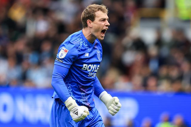West Ham United goalkeeper Mads Hermansen celebrates Manor Solomon of West Ham United goal to make it 0-2 during the Sky Bet Championship match Burnley vs West Ham United at Turf Moor, Burnley, United Kingdom on 16 August 2026

(Photo by Jorge Horsted/News Images)