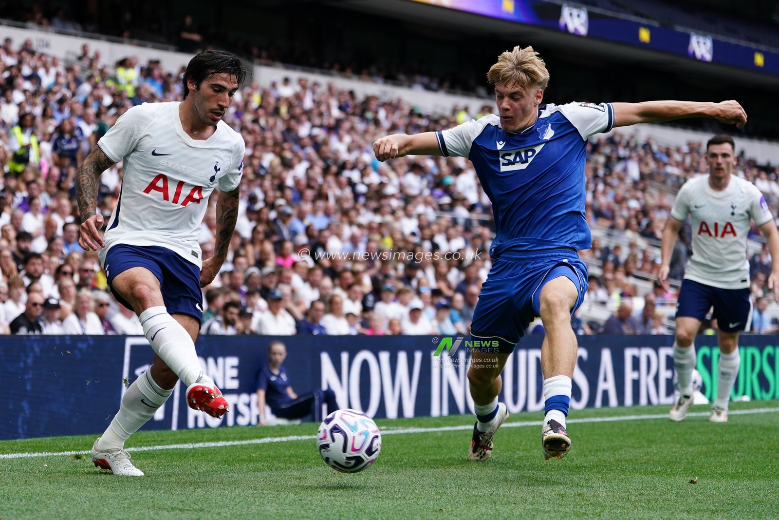 Sandro Tonali of Tottenham Hotspur during the pre-season friendly match Tottenham Hotspur vs Hoffenheim at Tottenham Hotspur Stadium, London, United Kingdom on 15 August 2026

(Photo by Harvey Murphy/News Images)