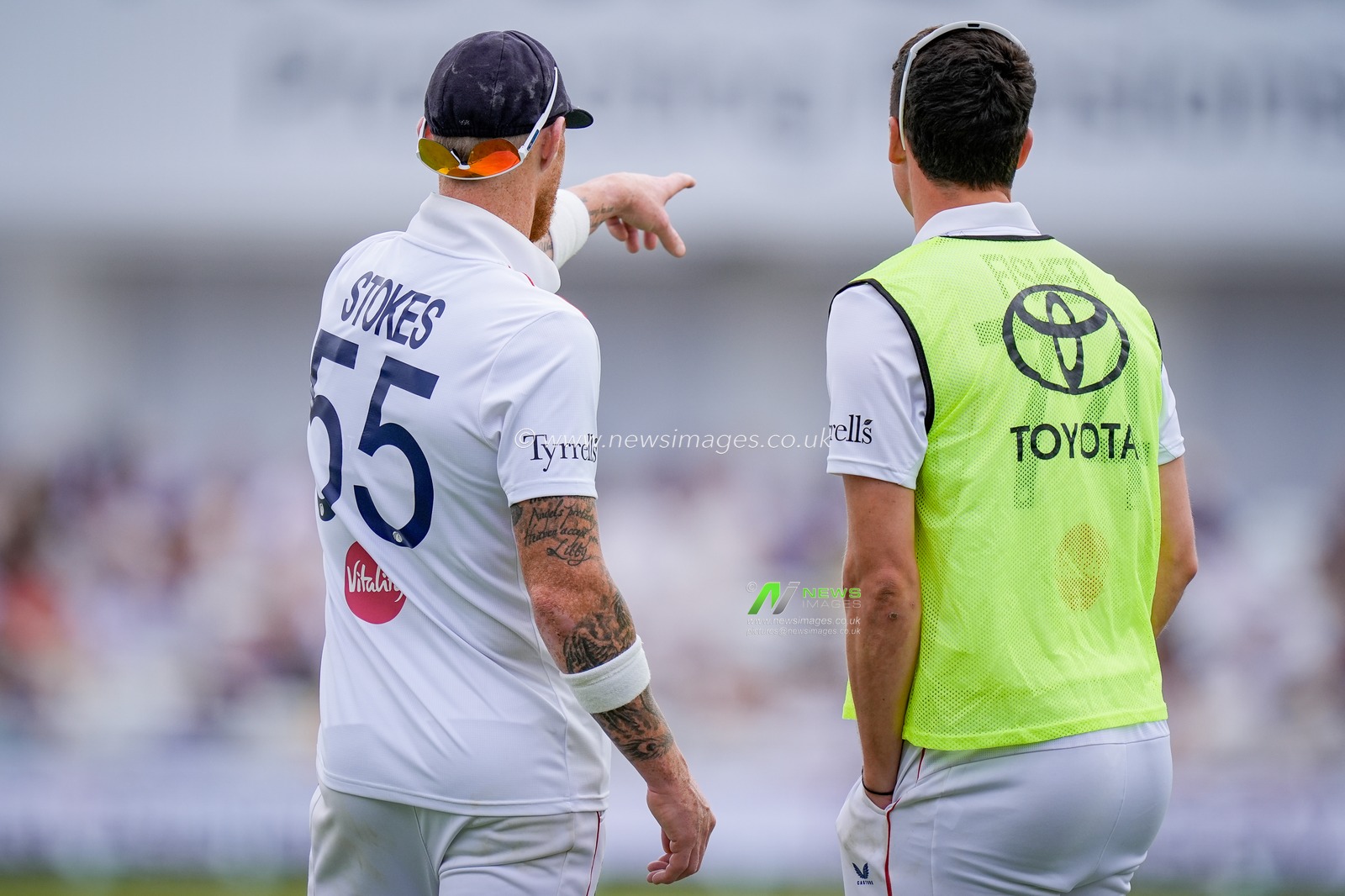 England captain Ben Stokes gives instruction to his teammate during the 3rd Rothesay Test Match Day 4 match England vs New Zealand at Trent Bridge, Nottingham, United Kingdom on 28 June 2026

(Photo by Maynard Manyowa/News Images)