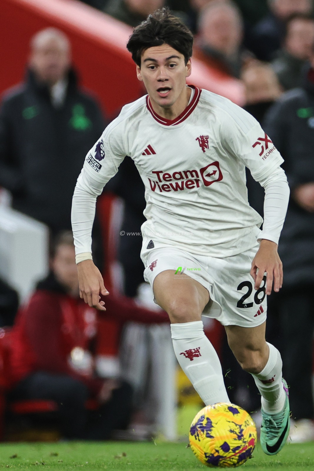 Facundo Pellistri of Manchester United breaks with the ball during the Premier League match Liverpool vs Manchester United at Anfield, Liverpool, United Kingdom, 17th December 2023

(Photo by Mark Cosgrove/News Images)