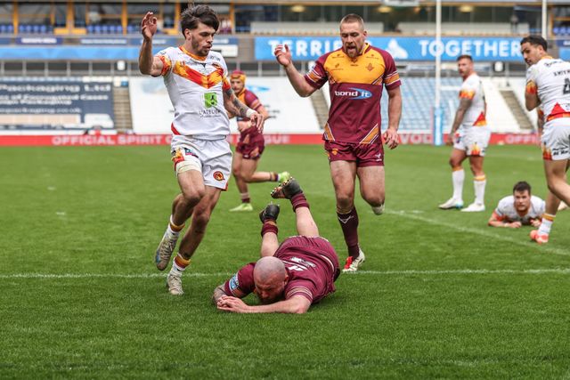 Betfred Super League Huddersfield Giants v Catalans Dragons