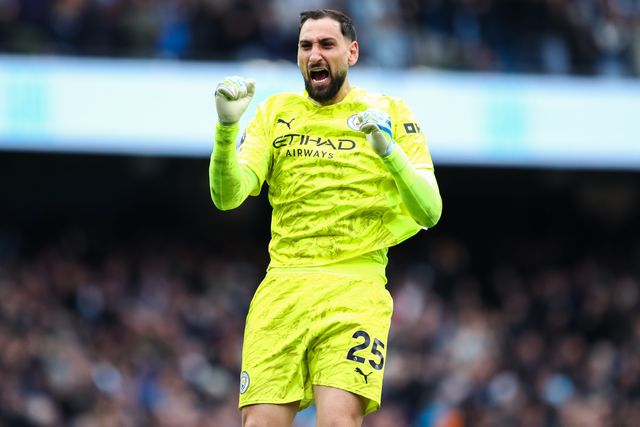 Manchester City goalkeeper Gianluigi Donnarumma celebrates Erling Haland of Manchester City goal to make it 2-0 during the Premier League match Manchester City vs Brentford at The City in the Community Etihad Stadium, Manchester, United Kingdom on 09 May 2026

(Photo by Jorge Horsted/News Images)