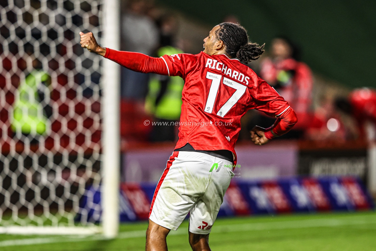 Amani Richards of Barnsley celebrates the win during the Sky Bet League One match Barnsley vs Blackpool at Oakwell, Barnsley, United Kingdom on 02 September 2026

(Photo by Alfie Cosgrove/News Images)