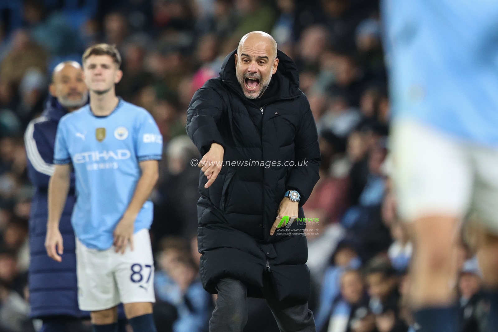 Pep Guardiola manager of Manchester City gives his team instructions during the Premier League match Manchester City vs Nottingham Forest at Etihad Stadium, Manchester, United Kingdom, 4th December 2024

(Photo by Alfie Cosgrove/News Images)