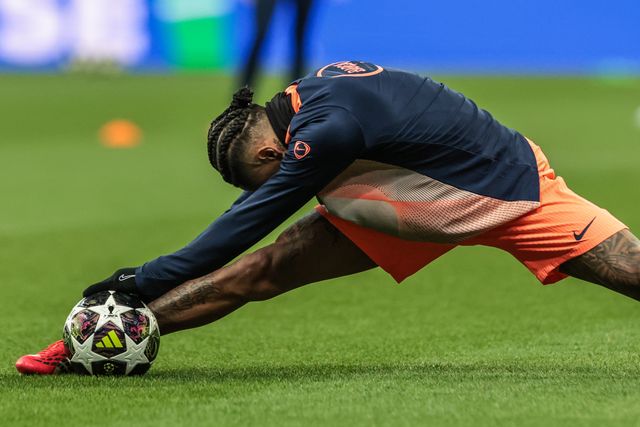 Raphinha of Barcelona in the pregame warmup session during the UEFA Champions League Last 16 match Newcastle Untied vs Barcelona at St. James's Park, Newcastle, United Kingdom on 10 March 2026

(Photo by Mark Cosgrove/News Images)