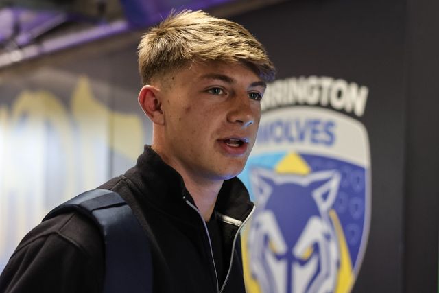 Ewan Irwin of Warrington Wolves arrives  during the Betfred Super League round 9 match Warrington Wolves vs Wigan Warriors at The Halliwell Jones Stadium, Warrington, United Kingdom on 24 April 2026

(Photo by Mark Cosgrove/News Images)