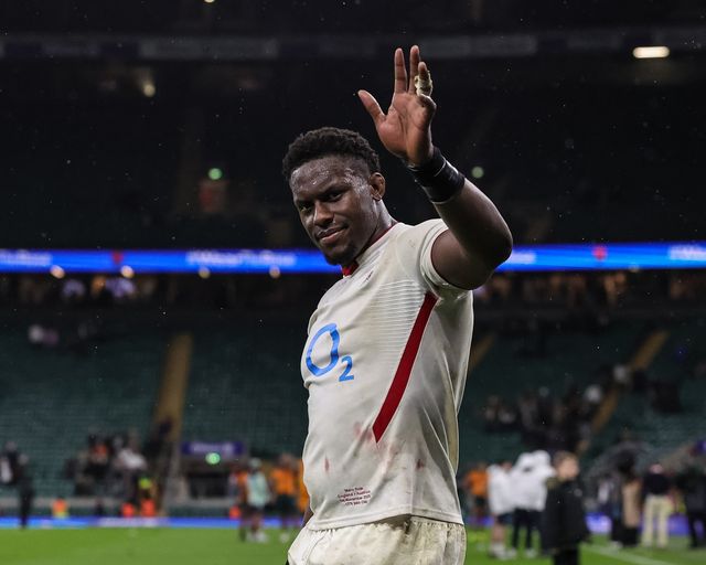 Maro Itoje of England waves to the fans after the game during the Quilter Nations Series 2025 match England vs Australia at Allianz Stadium, Twickenham, United Kingdom, 1st November 2025

(Photo by Mark Cosgrove/News Images)

*** GER AUT SUI OUT ***
