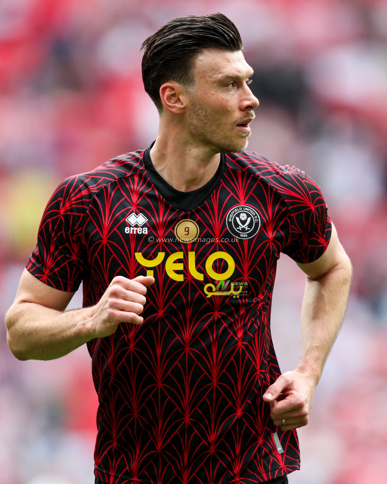 Kieffer Moore of Sheffield United warms up ahead of the Sky Bet Championship Playoff Final match Sheffield United vs Sunderland at Wembley Stadium, London, United Kingdom, 24th May 2025

(Photo by Izzy Poles/News Images)