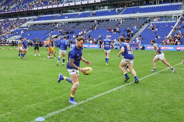 Warrington players in the pre-game warm up during the Betfred Super League Magic Weekend match Leigh Leopards vs Warrington Wolves at Hill Dickinson Stadium, Liverpool, United Kingdom on 04 July 2026

(Photo by Mark Cosgrove/News Images)