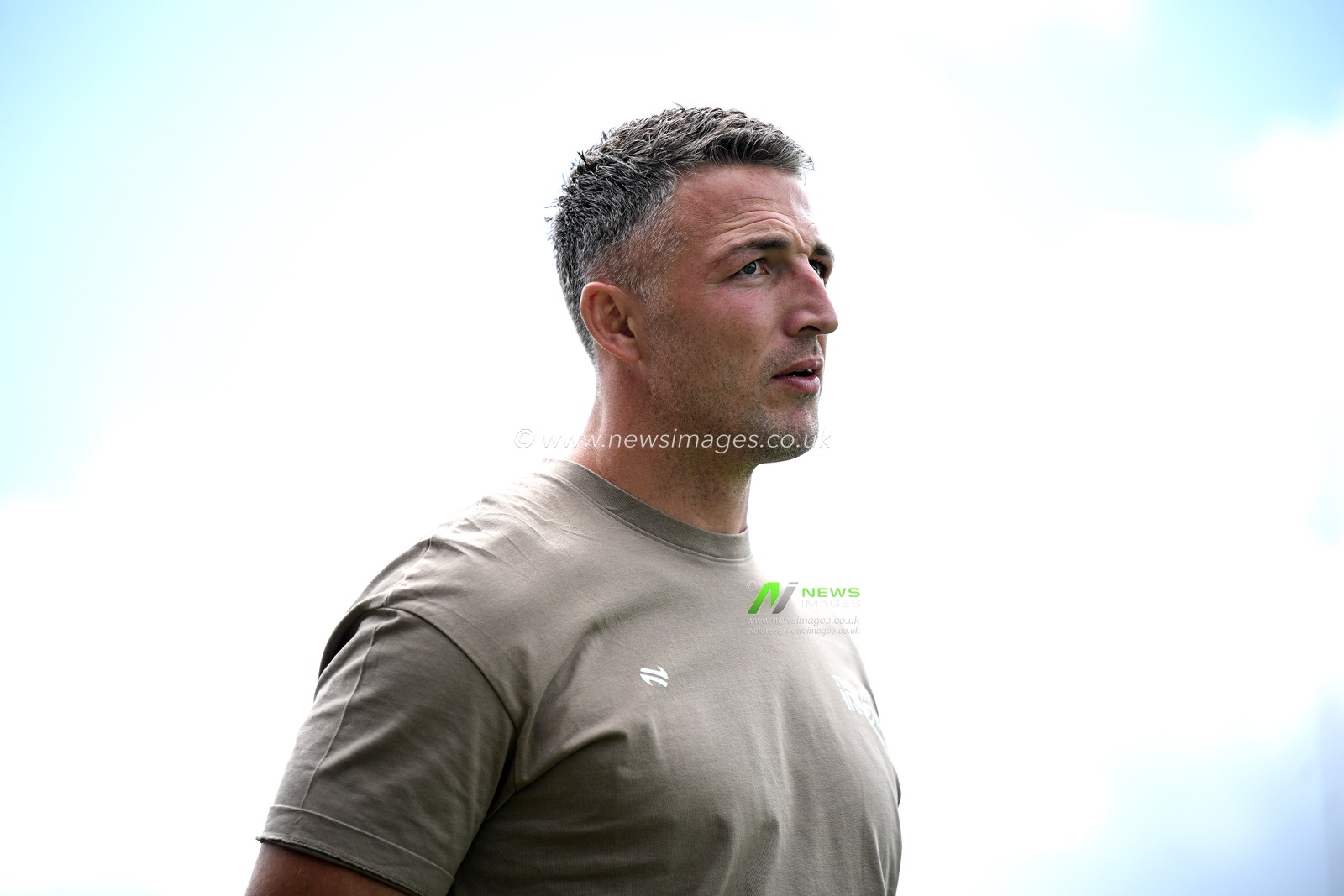 Sam Burgess, Head Coach of Warrington Wolves looks on prior to the Betfred Super League round 21 match Castleford Tigers vs Warrington Wolves at OneBore Stadium, Castleford, Untied Kingdom on 01 August 2026

(Photo by Ben Roberts/News Images)
