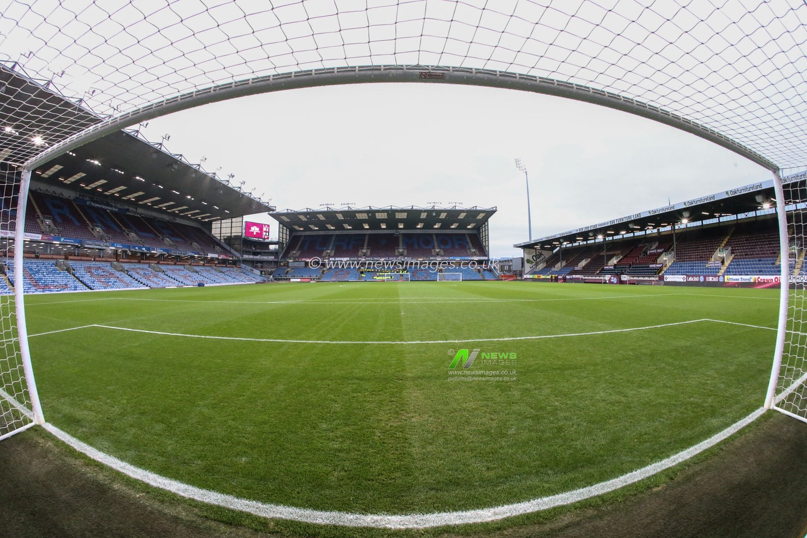5th January 2019, Turf Moor, Burnley, England ; The Emirates FA Cup, 3rd Round, Burnley vs Barnsley : A view of Turf Moor 

Credit: Mark Cosgrove/News Images

English Football League images are subject to DataCo Licence