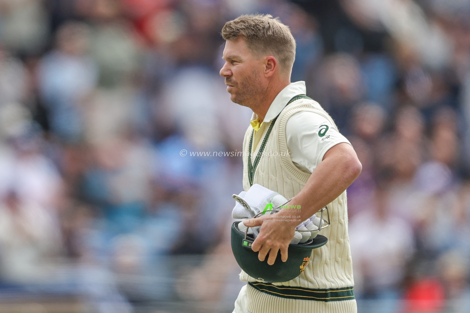 A dejected David Warner of Australia leaves the field of play after being dismissed by Zak Crawley of England during the LV= Insurance Ashes Third Test Series Day 1 England v Australia at Headingley Stadium, Leeds, United Kingdom, 6th July 2023

(Photo by Mark Cosgrove/News Images)
