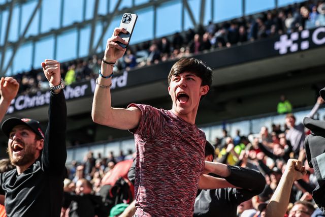 Liverpool fans celebrate a late winner during the Premier League match Everton vs Liverpool at Hill Dickinson Stadium, Liverpool, United Kingdom on 19 April 2026

(Photo by Alfie Cosgrove/News Images)