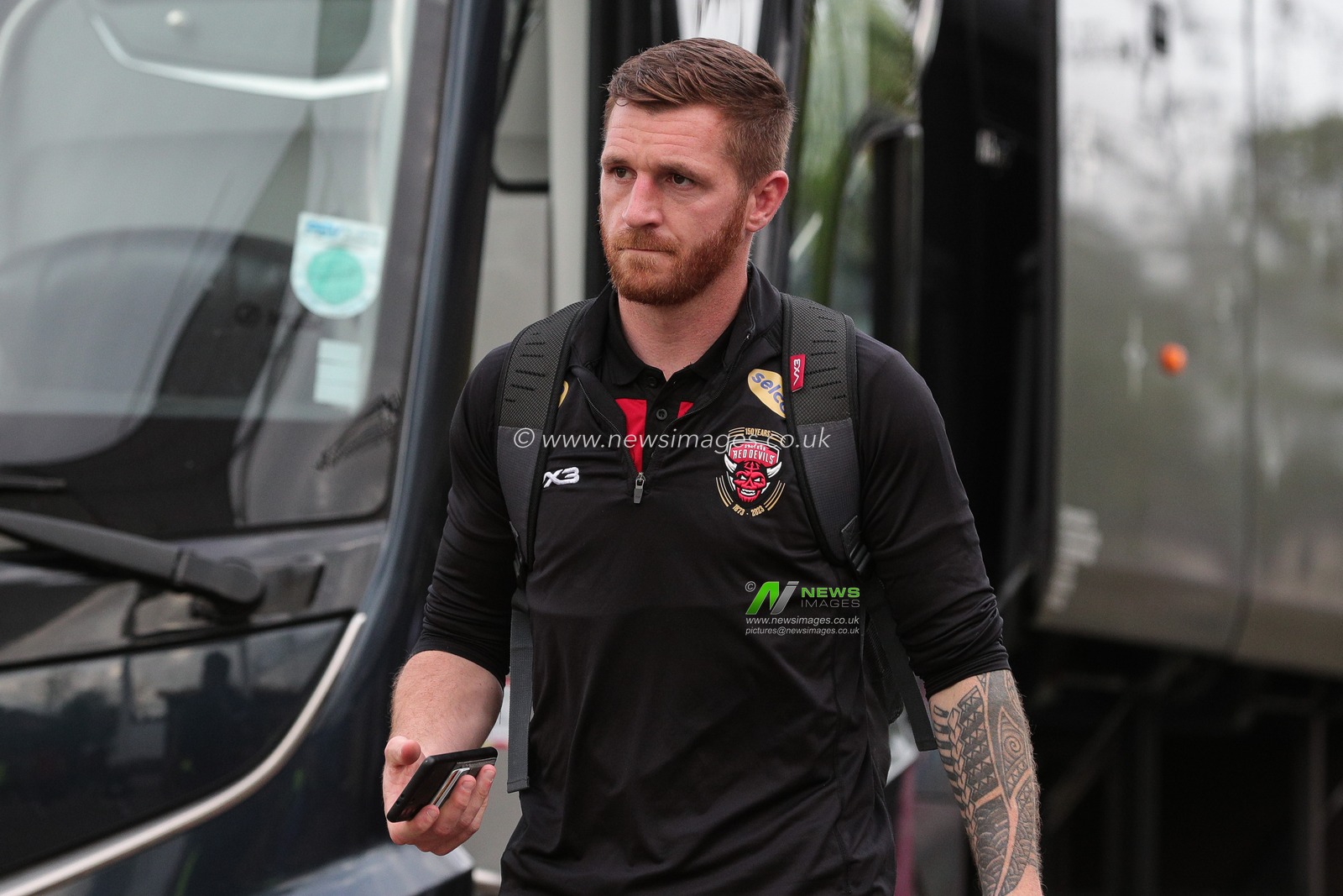 Marc Sneyd #7 of Salford Red Devils arrives at Headingley Stadium ahead of the Betfred Super League Round 11 match Leeds Rhinos vs Salford Red Devils at Headingley Stadium, Leeds, United Kingdom, 5th May 2023

(Photo by James Heaton/News Images)