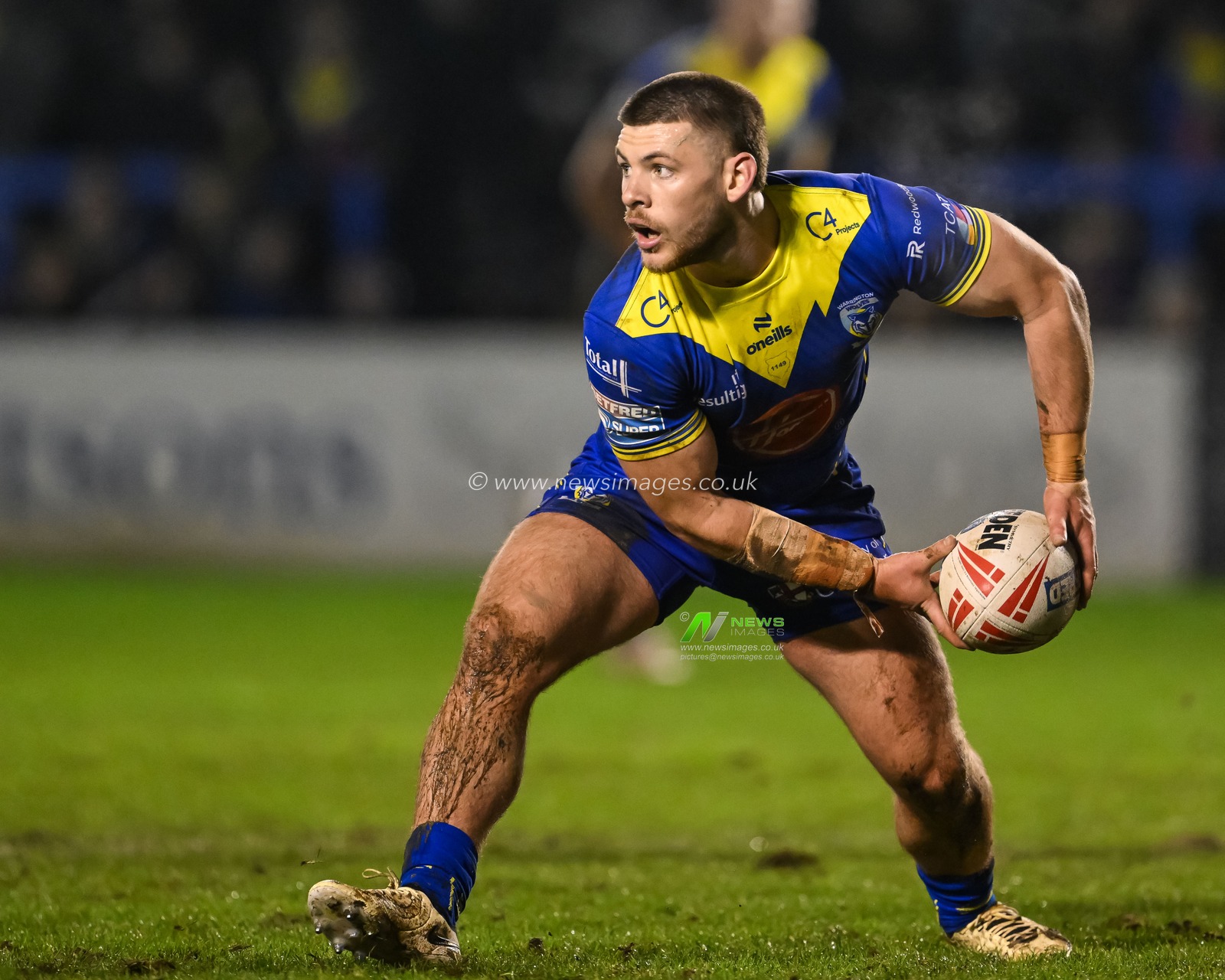 Danny Walker of Warrington Wolves passes the ball during the Betfred Super League Round 2 match Warrington Wolves vs Hull FC at Halliwell Jones Stadium, Warrington, United Kingdom, 23rd February 2024

(Photo by Craig Thomas/News Images)