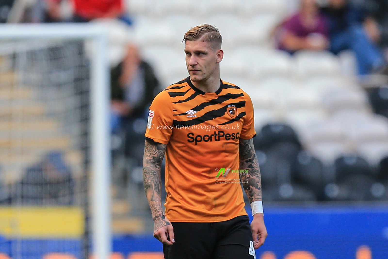 13th September 2019 , KCOM Stadium, Hull , England; Sky Bet Championship Football, Hull City vs Wigan Athletic ; Jordy De Wijs (4) of Hull City 

Credit:   David Greaves/News Images

English Football League images are subject to DataCo Licence
