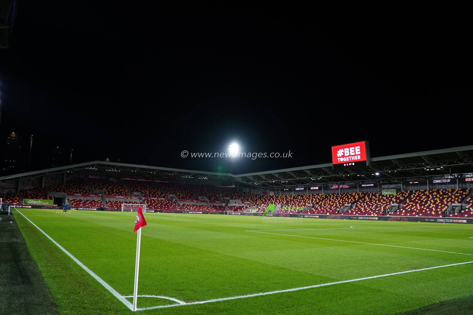 General view of the Gtech community stadium ahead of the Premier League match Brentford vs Tottenham Hotspur at The Gtech Community Stadium, London, United Kingdom, 1st January 2026

(Photo by Harvey Murphy/News Images)

*** GER AUT SUI OUT ***