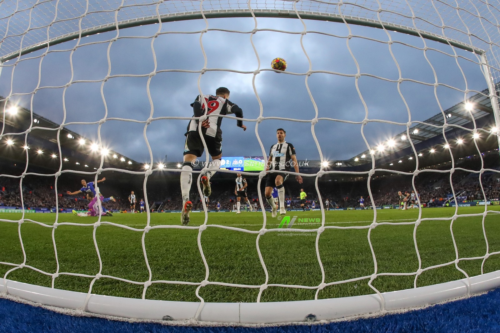Youri Tielemans #8 of Leicester City scores to make it 3-0