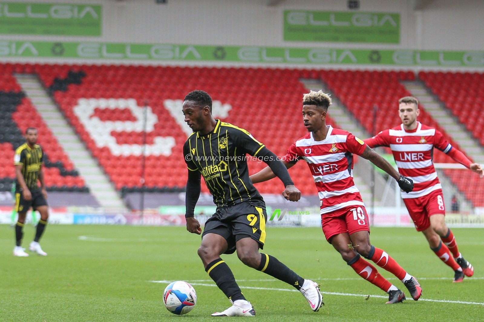 Brandon Hanlan (9) of Bristol Rovers in action