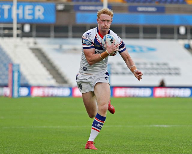 Lachlan Walmsley of Wakefield Trinity runs in to score during the Betfred Super League round 19 match Huddersfield Giants vs Wakefield Trinity at the Accu Stadium, Huddersfield, United Kingdom, 18th July 2025

(Photo by Sam Eaden/News Images)