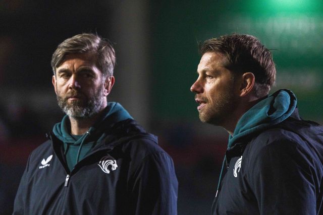 Geoff Parling, Head Coach of Leicester Tigers and Brett Deacon of Leicester Tigers during the Gallagher Premiership match Leicester Tigers vs Gloucester Rugby at Mattioli Woods Welford Road Stadium, Leicester, United Kingdom, 19th December 2025

(Photo by Craig Evans/News Images)

*** GER AUT SUI OUT ***