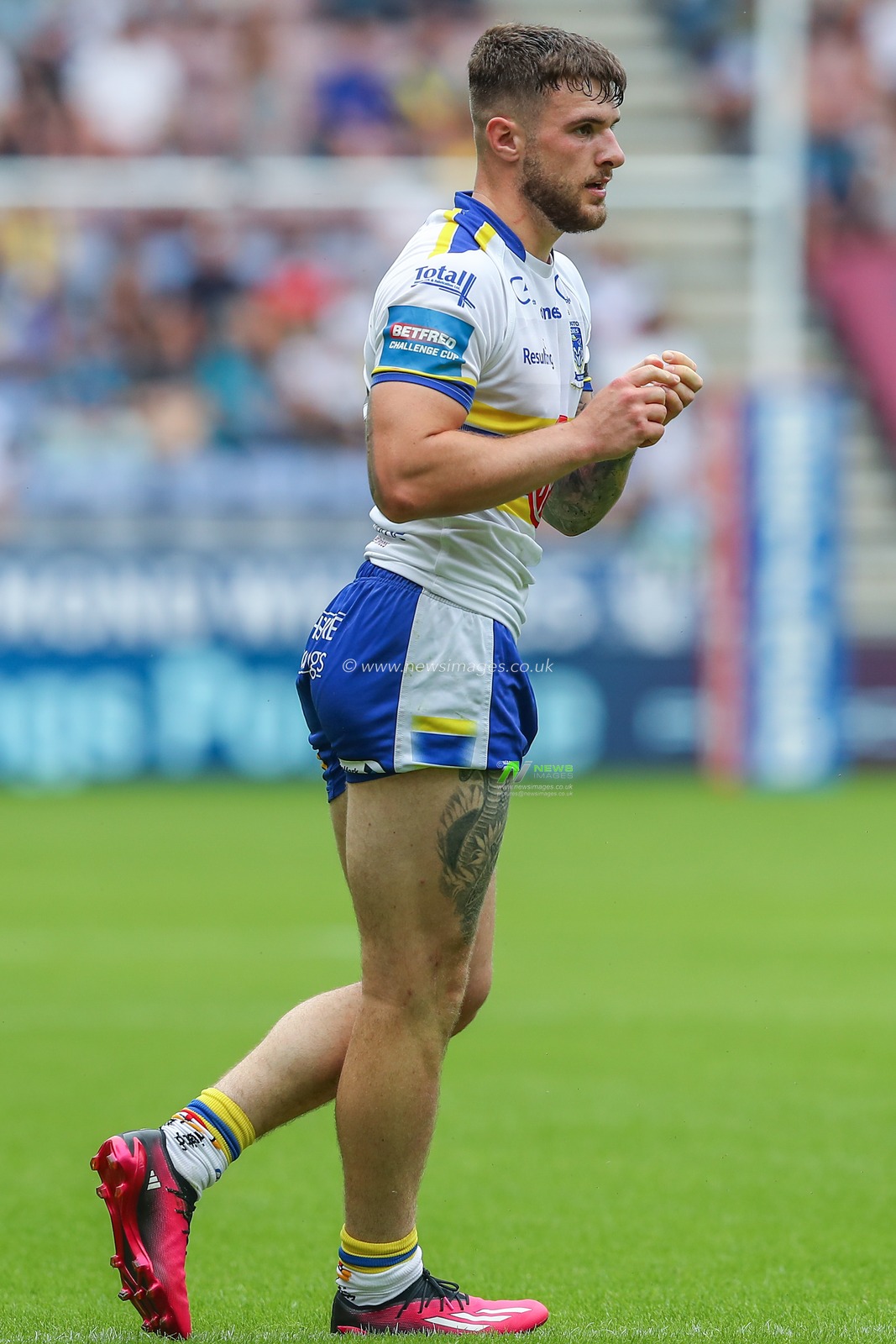 Connor Wrench #20 of Warrington Wolves during the Betfred Challenge Cup Quarter-Final match Wigan Warriors vs Warrington Wolves at DW Stadium, Wigan, United Kingdom, 18th June 2023

(Photo by Gareth Evans/News Images)