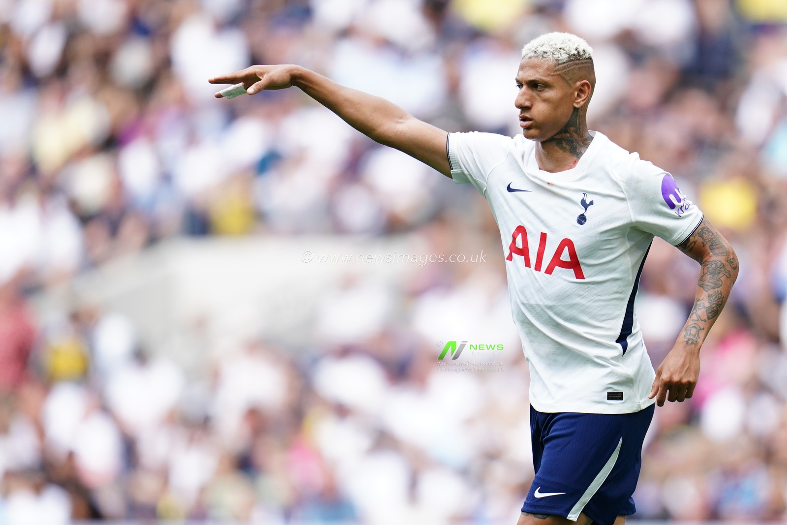 Richarlison of Tottenham Hotspur hands out instructions to his teammates during the pre-season friendly match Tottenham Hotspur vs Hoffenheim at Tottenham Hotspur Stadium, London, United Kingdom on 15 August 2026

(Photo by Harvey Murphy/News Images)