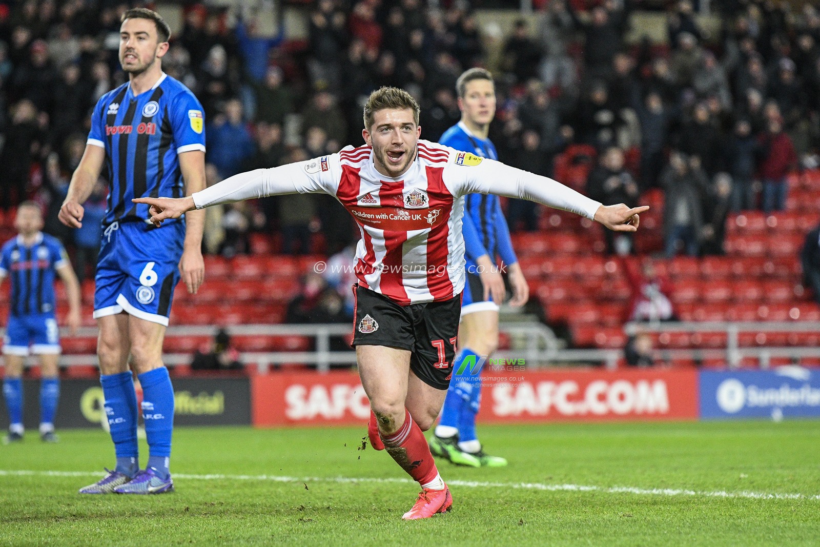 11th February 2020, Stadium Of Light, Sunderland, England; Sky Bet League 1, Sunderland v Rochdale : Lynden Gooch (11) of Sunderland celebrates his goal to make it 1-0