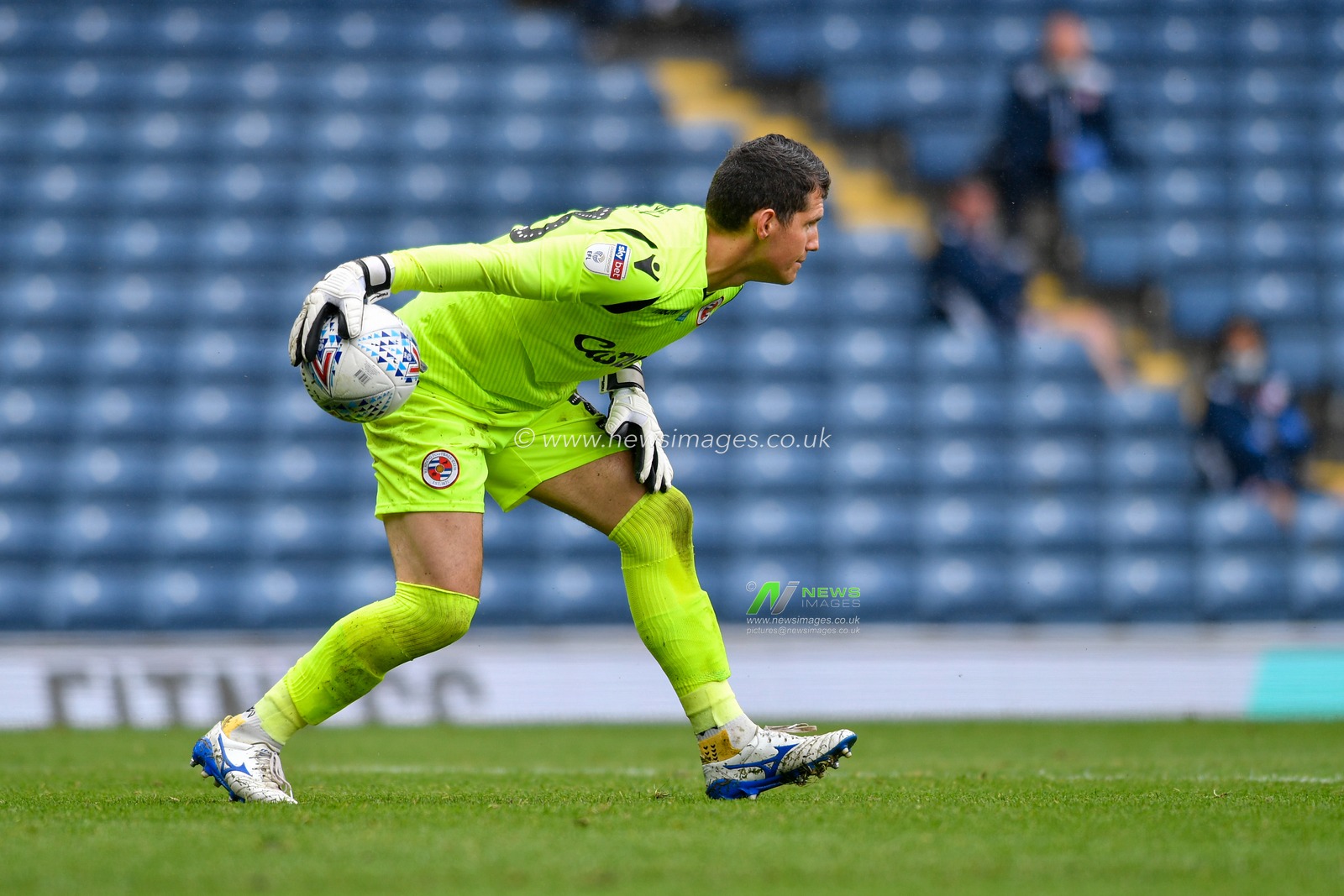 Rafael Cabral Barbosa (33) of Reading in action