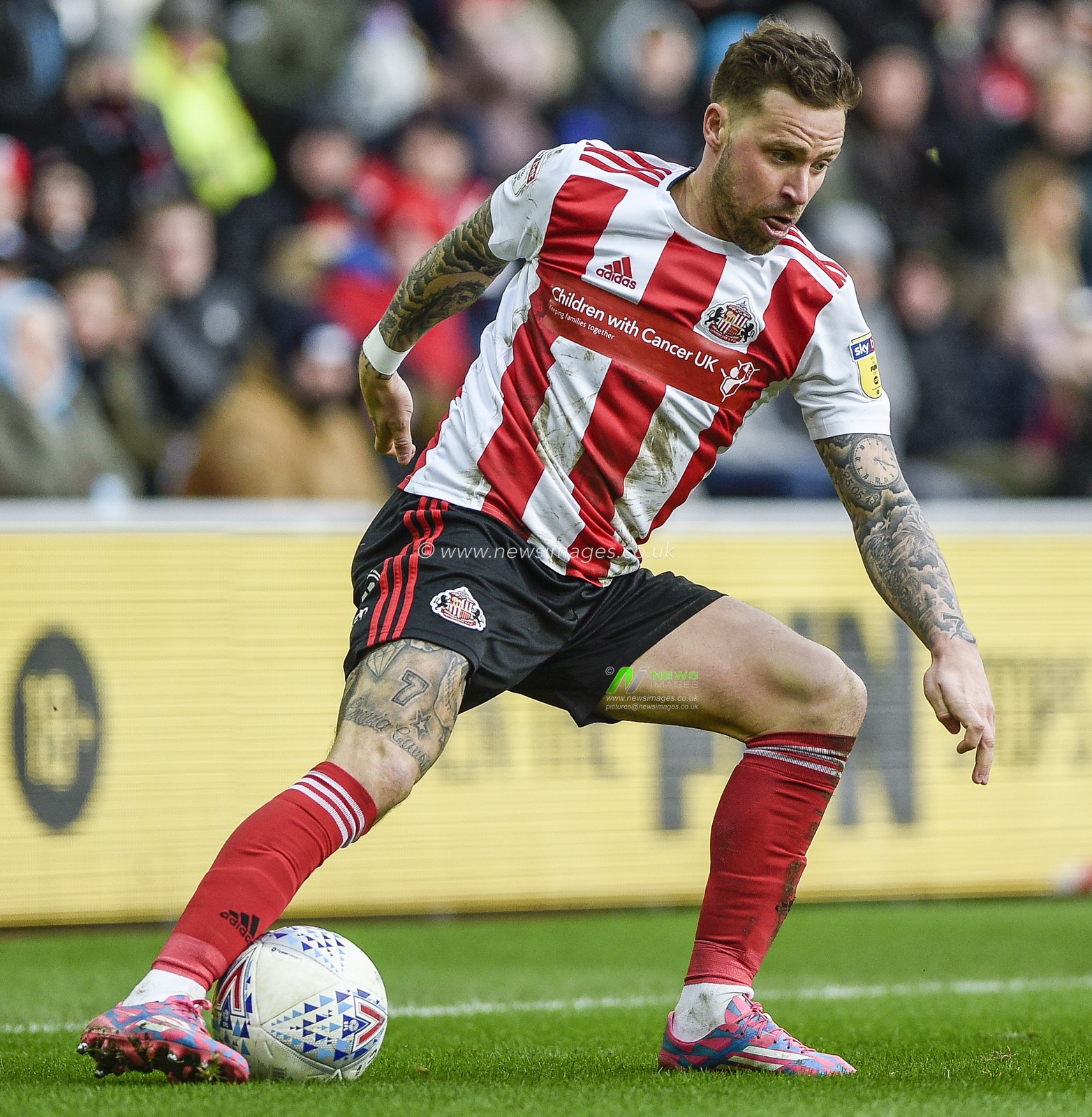 22nd February 2020, Stadium Of Light, Sunderland, England; Sky Bet League 1, Sunderland v Bristol Rovers : Chris Maguire (7) of Sunderland in action