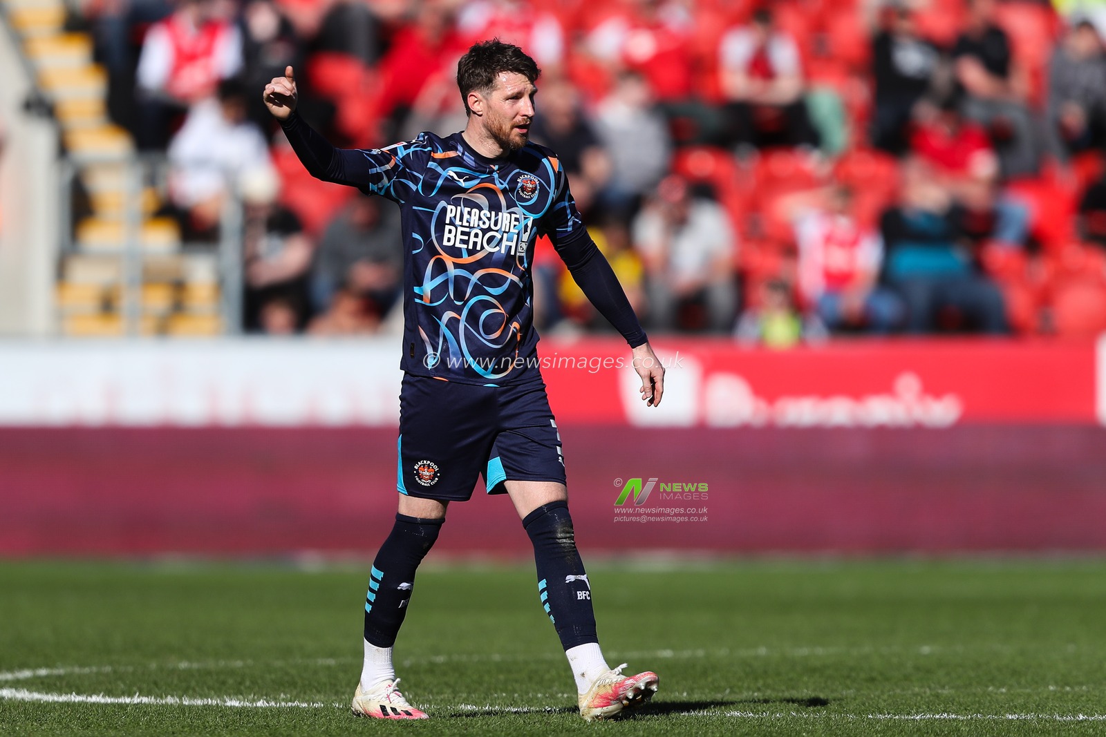 James Husband of Blackpool gives his teammates instructions during the Sky Bet League 1 match Rotherham United vs Blackpool at New York Stadium, Rotherham, United Kingdom, 5th April 2025

(Photo by Gareth Evans/News Images)