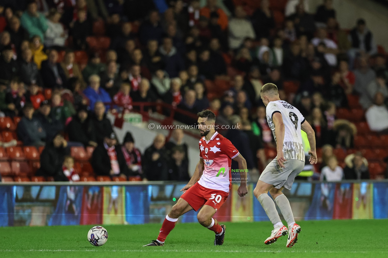 Adam Phillips #30 of Barnsley during the Sky Bet League 1 match Barnsley vs Portsmouth at Oakwell, Barnsley, United Kingdom, 19th September 2023

(Photo by Mark Cosgrove/News Images)