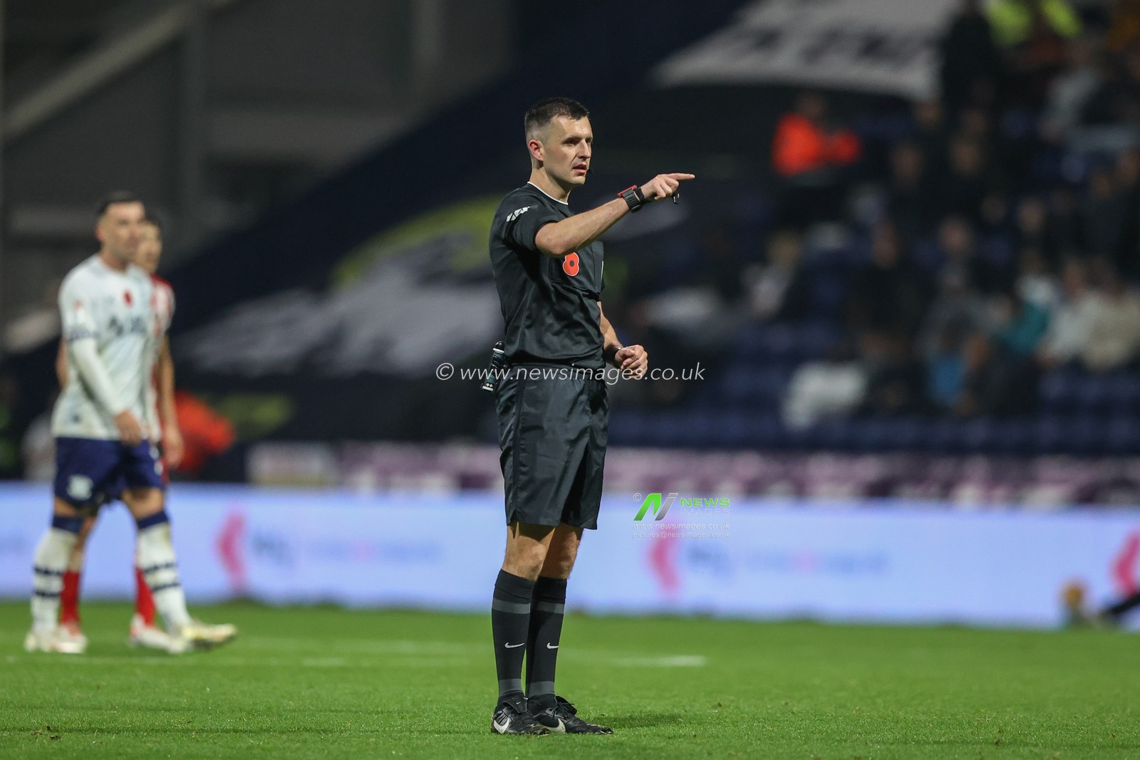 Referee Lewis Smith gives instructions during the Sky Bet Championship match Preston North End vs Sunderland at Deepdale, Preston, United Kingdom, 6th November 2024

(Photo by Alfie Cosgrove/News Images)