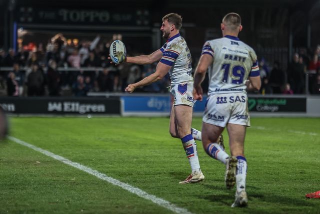 Josh Rourke of Wakefield Trinity celebrates his try during the Betfred Challenge Cup Quarter Final match Wakefield Trinity vs Leigh Leopards at DIY Kitchens Stadium, Wakefield, United Kingdom, 4th April 2025

(Photo by Alfie Cosgrove/News Images)