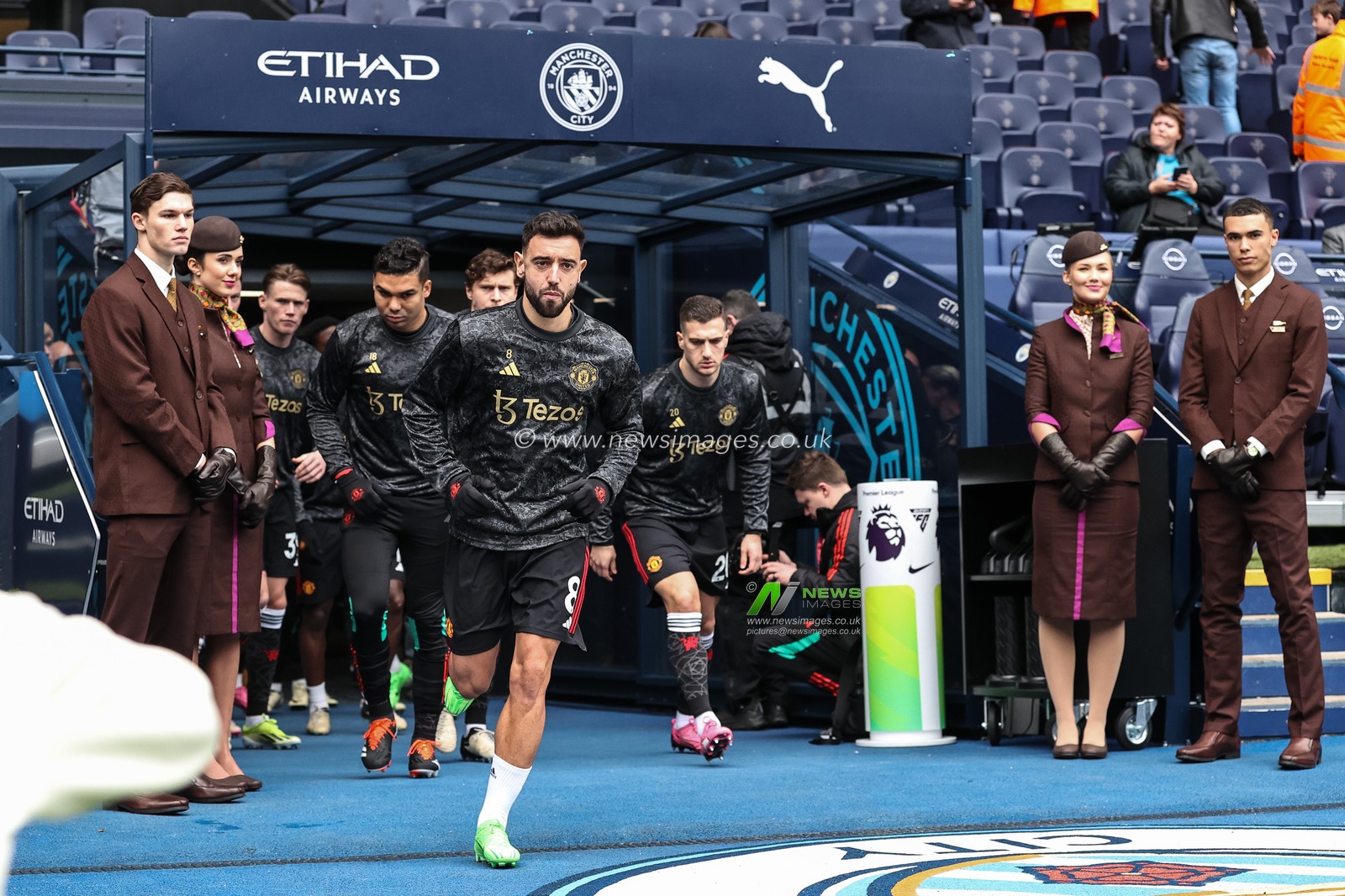 Bruno Fernandes of Manchester United leads his side out in the pregame warmup session during the Premier League match Manchester City vs Manchester United at Etihad Stadium, Manchester, United Kingdom, 3rd March 2024

(Photo by Mark Cosgrove/News Images)